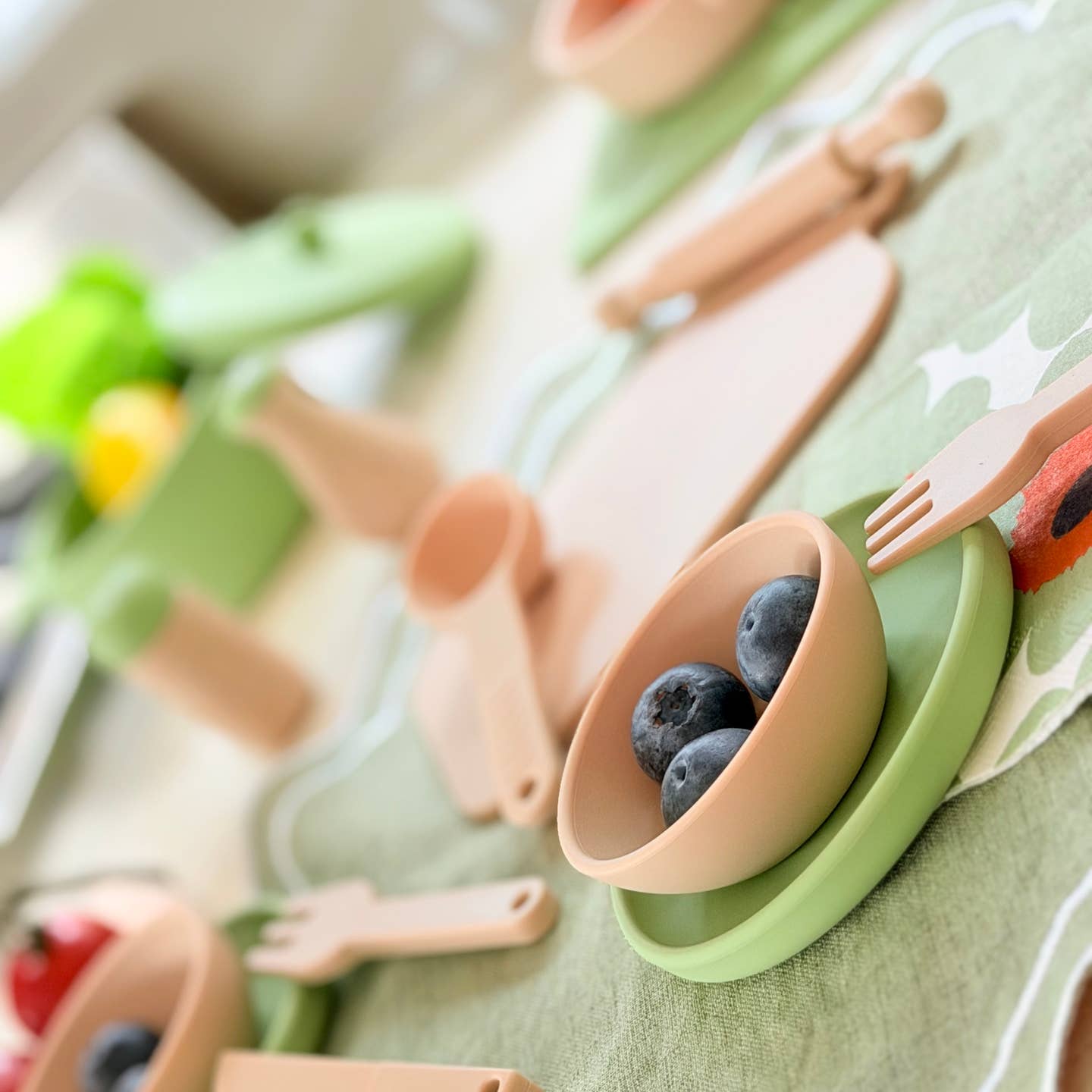 Silicone Toy Kitchen Set — Pot, Pan, Bowls and Utensils, 16 Pieces