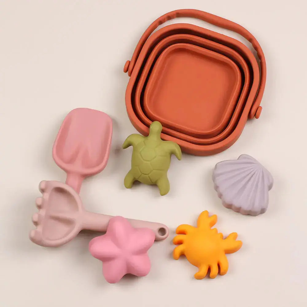 Collapsible Silicone Beach Set — Bucket, Spade, Rake and 4 Sand Moulds, 7 Pieces